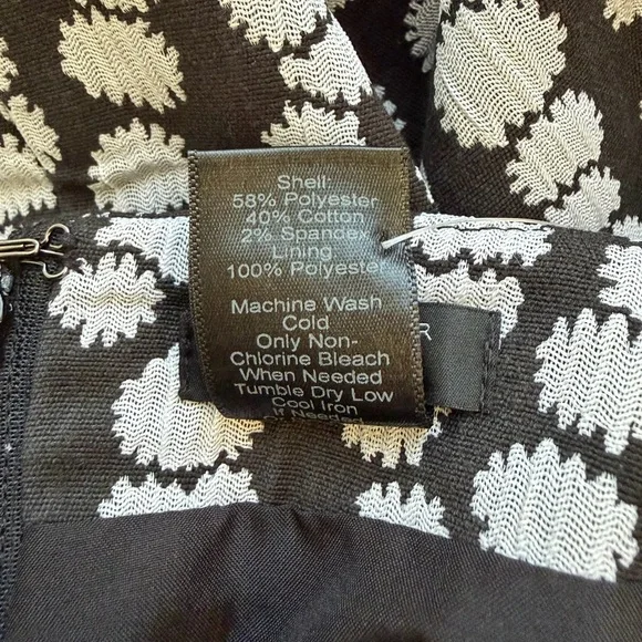 Ann Taylor Factory NWT Womens Skirt Sz 6P Black White Floral Knee Length Pencil - Picture 7 of 7
